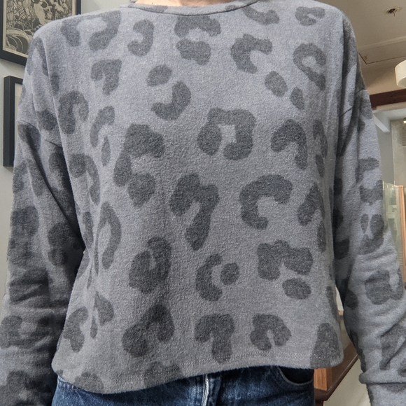 Leopard print top - Picture 3 of 3